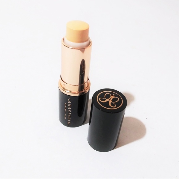 Anastasia Beverly Hills Other - Anastasia Beverly Hills Banana Contour Stick Mini Anastasia Beverly Hills Other - Anastasia Beverly Hills Banana Contour Stick Mini